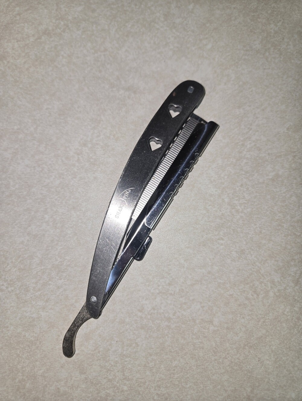 Shark Fin Straight Edge Razor - Picture 2 of 16